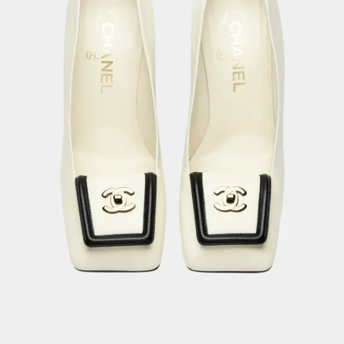 Chanel Pumps in Ivory
